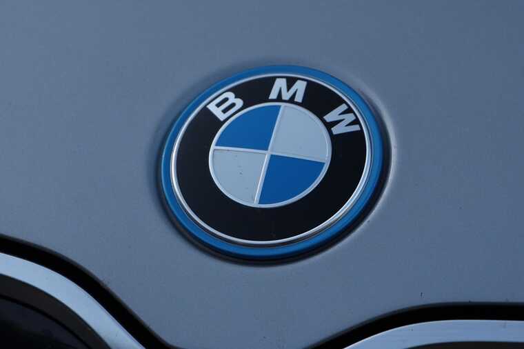 BMW   CarPlay   